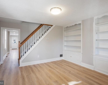 809 N Providence Road - Photo Thumbnail 3