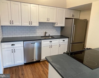 121 E Chelsea Circle - Photo Thumbnail 3