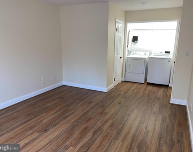 121 E Chelsea Circle - Photo Thumbnail 21