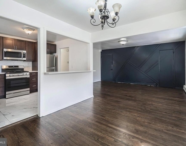 511 Jackson Avenue - Photo Thumbnail 12