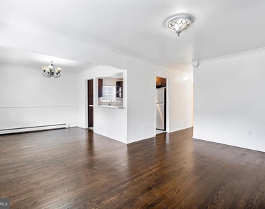 511 Jackson Avenue - Photo Thumbnail 4