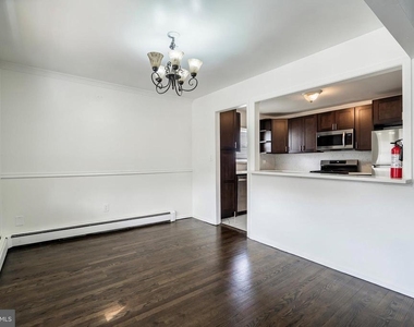 511 Jackson Avenue - Photo Thumbnail 8
