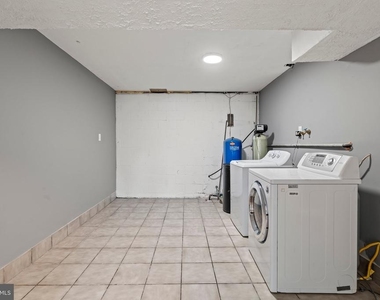 2344 Fernwood Avenue - Photo Thumbnail 22