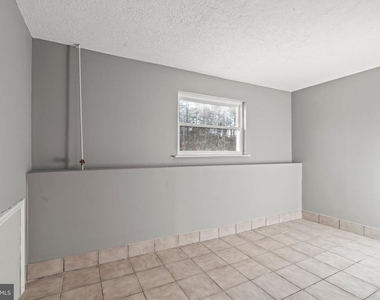 2344 Fernwood Avenue - Photo Thumbnail 23