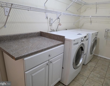 4015 William Lane - Photo Thumbnail 8