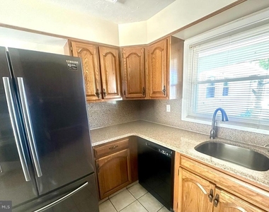 4015 William Lane - Photo Thumbnail 10