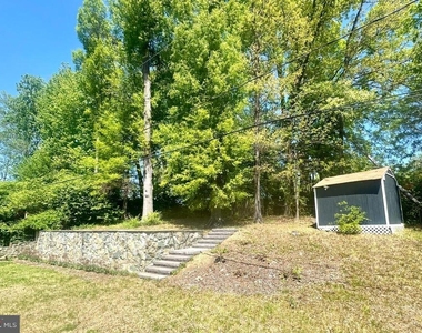 4015 William Lane - Photo Thumbnail 18