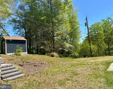 4015 William Lane - Photo Thumbnail 17