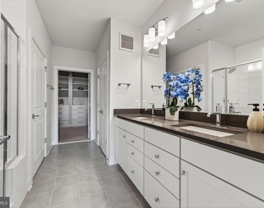102 Saint Ives Place - Photo Thumbnail 22