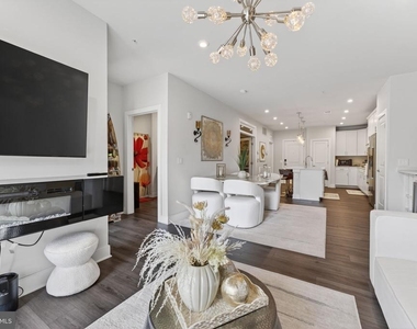 102 Saint Ives Place - Photo Thumbnail 15