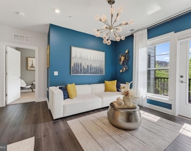 102 Saint Ives Place - Photo Thumbnail 14