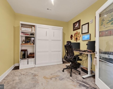 102 Saint Ives Place - Photo Thumbnail 7