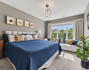 102 Saint Ives Place - Photo Thumbnail 19