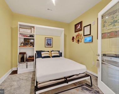 102 Saint Ives Place - Photo Thumbnail 8