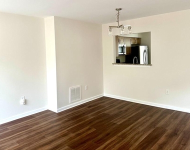 14510 London Lane - Photo Thumbnail 7