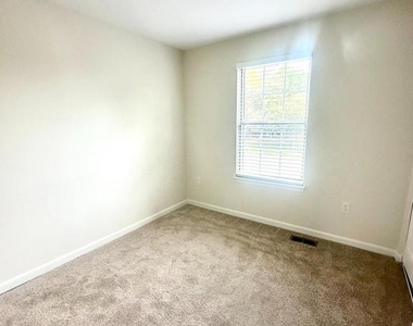 14510 London Lane - Photo Thumbnail 17