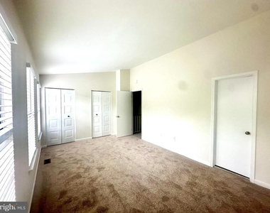 14510 London Lane - Photo Thumbnail 10