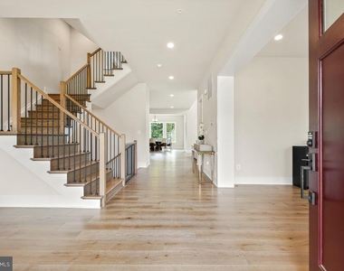 12321 Potomac Hunt Road - Photo Thumbnail 2