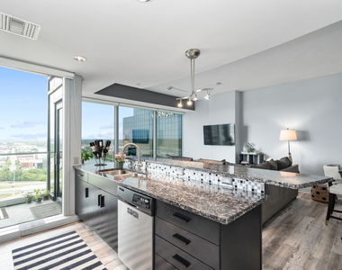 335 Bridge Street Nw - Photo Thumbnail 4