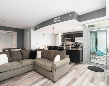 335 Bridge Street Nw - Photo Thumbnail 8