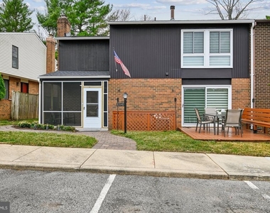 10543 Tolling Clock Way - Photo Thumbnail 1
