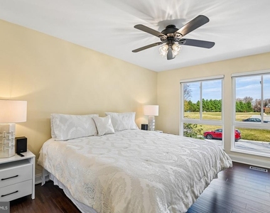 10543 Tolling Clock Way - Photo Thumbnail 21
