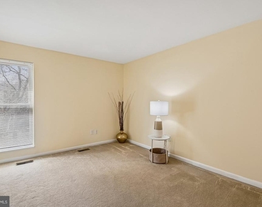 10543 Tolling Clock Way - Photo Thumbnail 32