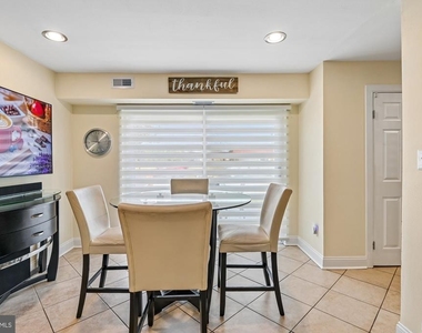 10543 Tolling Clock Way - Photo Thumbnail 12