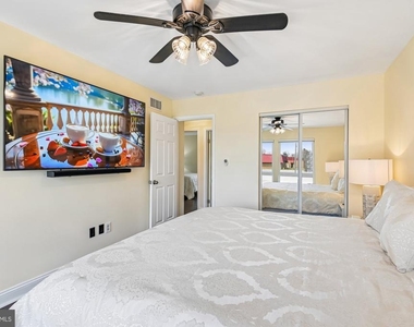 10543 Tolling Clock Way - Photo Thumbnail 20