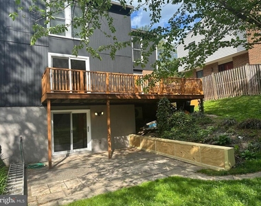 10543 Tolling Clock Way - Photo Thumbnail 42