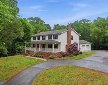 6040 Southgate Farm Road - Photo Thumbnail 4