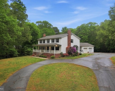 6040 Southgate Farm Road - Photo Thumbnail 3