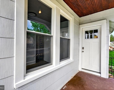 29 Elm Avenue W - Photo Thumbnail 1