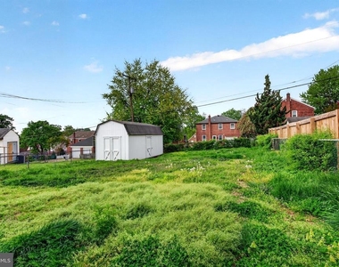 29 Elm Avenue W - Photo Thumbnail 30