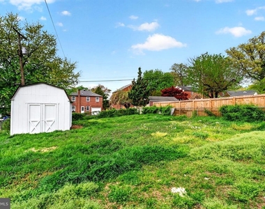 29 Elm Avenue W - Photo Thumbnail 29