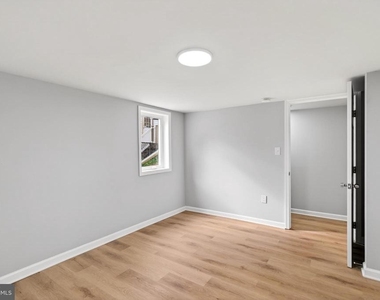 29 Elm Avenue W - Photo Thumbnail 12