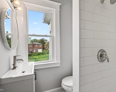 29 Elm Avenue W - Photo Thumbnail 20