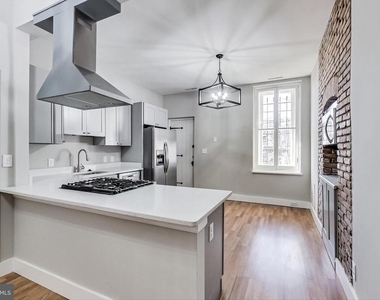 2312 Eutaw Place - Photo Thumbnail 10