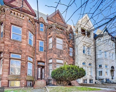 2312 Eutaw Place - Photo Thumbnail 3