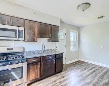 4010 Fernhill Avenue - Photo Thumbnail 2