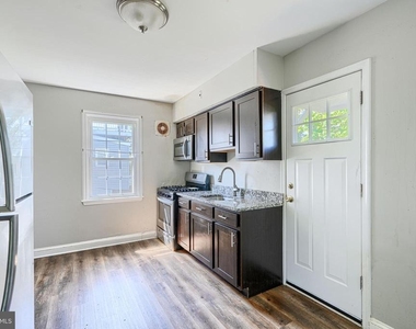 4010 Fernhill Avenue - Photo Thumbnail 4