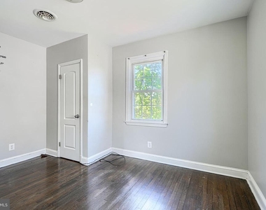 4010 Fernhill Avenue - Photo Thumbnail 6