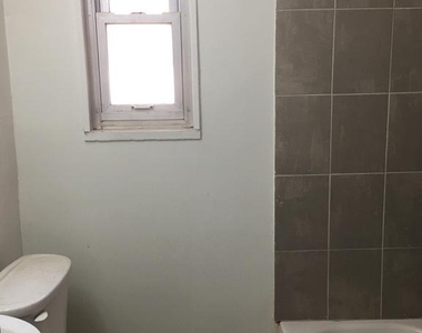 1216 N Augusta Avenue - Photo Thumbnail 7