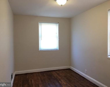 1216 N Augusta Avenue - Photo Thumbnail 5