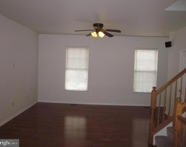 635 Baystone Court - Photo Thumbnail 3