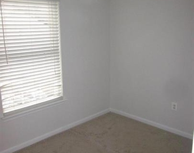 635 Baystone Court - Photo Thumbnail 13