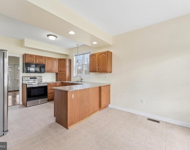 402 Linden Avenue - Photo Thumbnail 10