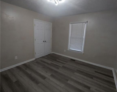 1644 Sweetgum Circle - Photo Thumbnail 4