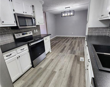 1644 Sweetgum Circle - Photo Thumbnail 11