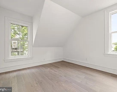 1308 Delaware - Photo Thumbnail 4